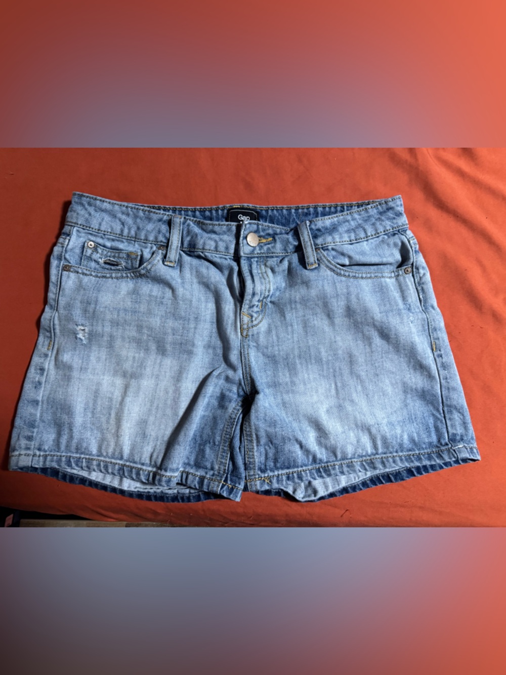 Women’s size 4 Gap Shorts
